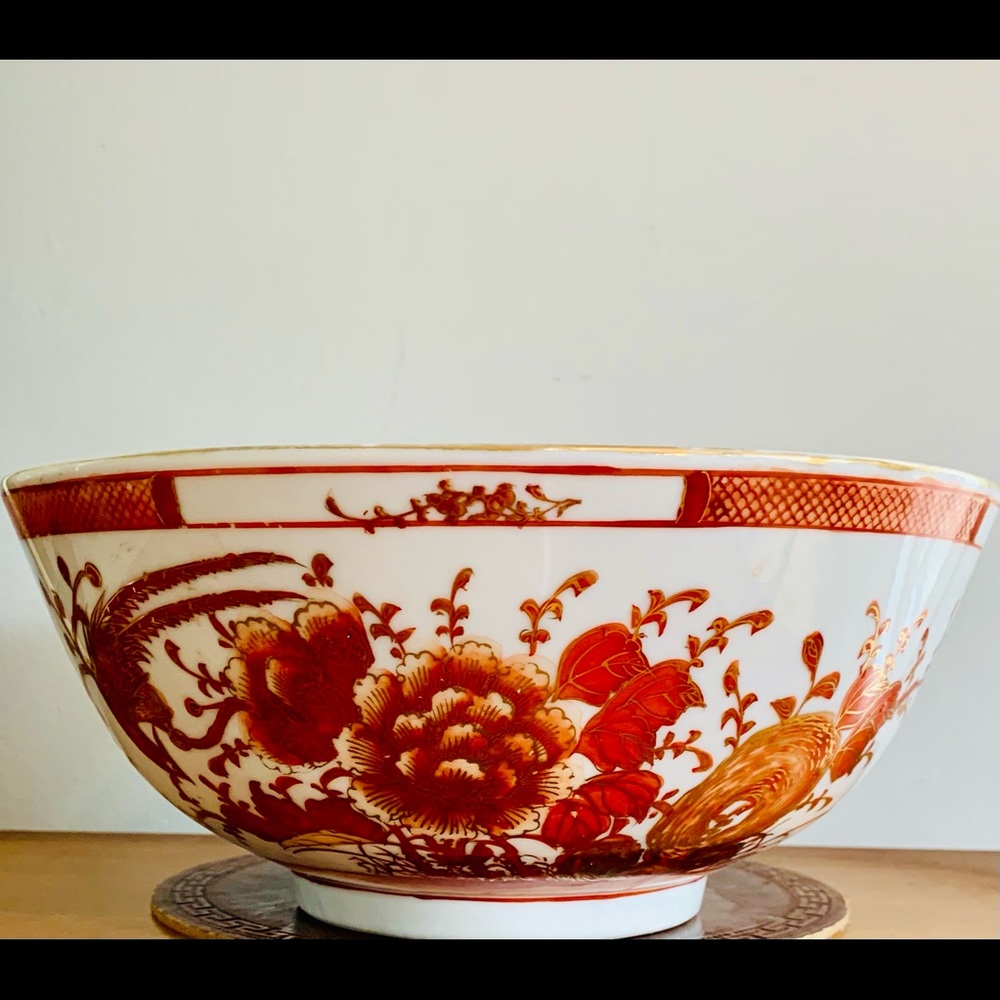 ☃️ 🎁 New  Vintage. Chinese Handpainted Lg. Bowl. 10x4.5”